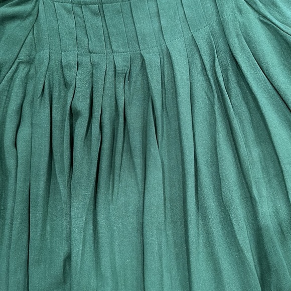 Green Pleated Square Neck Top - Picture 3 of 4